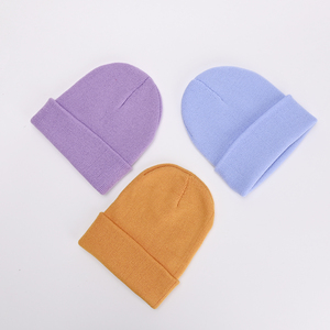 Nhà Máy Giá Thấp Moq Tùy Chỉnh Thêu Logo Unisex Beanie Mũ Mùa Đông Đồng Bằng Acrylic Vải Cao Cấp Dệt Kim Beanies - Product Image 4