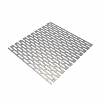 Tôle d'aluminium perforée à fentes oblongues, finition naturelle argentée, pour grille de ventilation, écran de façade, plafond 1060 1-3mm