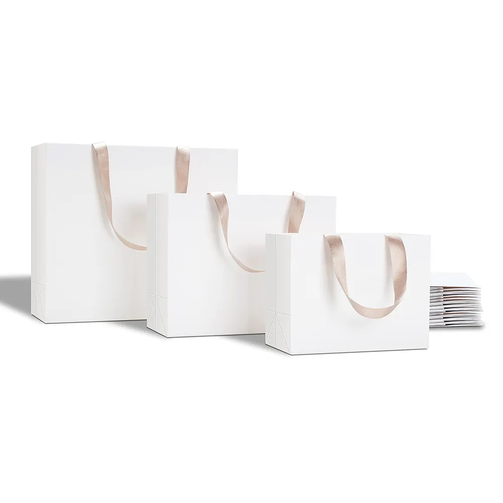 Sacola de papel luxuosa para presente, sacola de papel para compras de roupas cosméticas recicláveis com logotipo personalizado, sacola de papel com alça