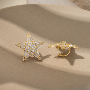 Pendientes de Clip con Diseño Geométrico de Estrella, en Oro con Circonita, Unisex, para Uso Diario, Regalo, EJC-014 - Product Image 1