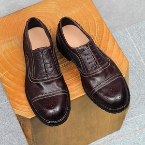 Chaussures pour hommes en cuir élégantes et formelles de style Oxford de haute qualité, très populaires et durables - Product Image 3