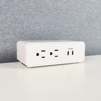 Multiprise de bureau OMNI PD65 à charge simultanée avec 2 ports USB-C et 2 prises CA - Hub d'extension à usage commercial pour le bureau