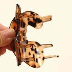 Clip de pelo en forma de U esmerilado de gran tamaño elegante, diseño Simple, abrazadera de tiburón versátil, Clip de fijación de división de cabello de salón profesional - Product Image 4