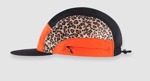Gorra Unisex de Poliéster de 5 Paneles Ajustable con Cierre a Presión, Estilo Casual para Deportes al Aire Libre, Gorra Trucker con Diseño de Leopardo - Product Image 3