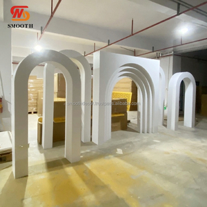 อุปกรณ์ตกแต่งเวทีงานเลี้ยงงานแต่งงานทำจากพีวีซีแบบเรียบฉากหลังอะคริลิคสีทอง - Product Image 2