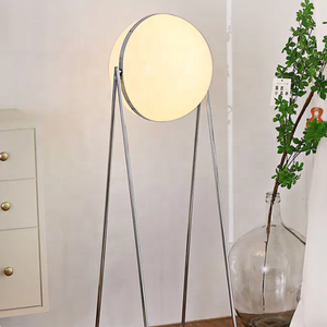 Lampe sur pied LED réglable en hauteur, globe en acrylique blanc, métal chromé de luxe, vente chaude, pour salon, décoration d'hôtel - Product Image 5