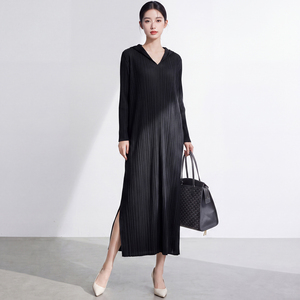 Robe longue plissée décontractée chic pour femme grande taille Miyake, en tissu métallisé uni, avec ceinture, taille naturelle, pour l'été et l'automne - Product Image 2