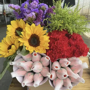Venta al por mayor directa Yunnan Base Día de San Valentín <span class=keywords><strong>Flores</strong></span> frescas cortadas Ramo Clavel Girasol Perfume Lily Rose <span class=keywords><strong>Flores</strong></span> artificiales - Product Image 2