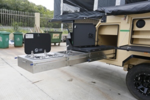 Nouvelle conception de caravane tout-terrain avec toit relevable, suspension indépendante, caravane <span class=keywords><strong>l</strong></span>égère de luxe pour expéditions 4x4 - Product Image 3