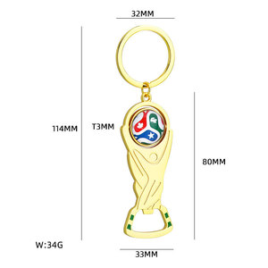 Llavero Conmemorativo del Mundial de Fútbol 2026, <span class=keywords><strong>Mini</strong></span> Balón de Fútbol de Material PU con Abrebotellas - Product Image 2