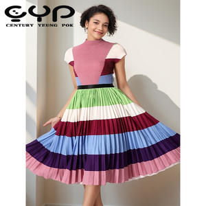 Neuestes Miyake-Design Farbblockierung Streifen und Rollkragen Übergroßes Plissiertes Kleid 2-teiliges Set für Damen - Product Image 1