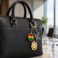 Porte-clés en alliage de zinc personnalisé en usine avec émail souple multiforme, porte-clés en métal coloré adapté aux cadeaux d'événements et de voyages