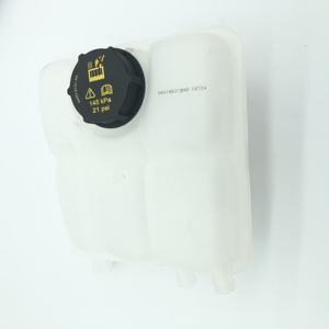 8V61-8K218-AE CV6Z-8A080-A 8V618K218ae Nouveau réservoir d'expansion de liquide de refroidissement Bouteille de réservoir de récupération de liquide de refroidissement pour <span class=keywords><strong>Ford</strong></span> FOCUS MK3 KUAG <span class=keywords><strong>C</strong></span>-<span class=keywords><strong>MAX</strong></span> - Product Image 2