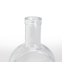 Bouteille de vodka en verre super flint de haute qualité avec logo, 750 ml, bouchon en liège, personnalisable, prix usine, échantillon gratuit pour Tequila et Brandy