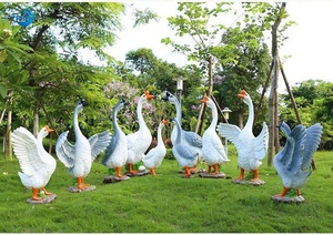 Décorations extérieures en résine sur mesure pour fermes familiales et parcs - Sculptures d'animaux tels que des coqs en fibre de verre - Product Image 4