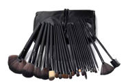 Lot de 24 pinceaux de maquillage professionnels en bois à poils synthétiques, sans cruauté animale, pour artistes maquilleurs, pinceaux plats pour anticernes et visage