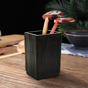Boîtes à couverts, boîtes à pailles et boîtes de rangement en plastique imitation bois de style antique pour hôtels et restaurants. - Product Image 2