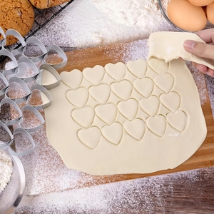 Máy cắt bánh quy hình trái tim bằng thép không gỉ 20 mảnh: Châm ngòi cho sự sáng tạo trong nướng bánh. Thưởng thức bánh nướng vui vẻ, bán chạy nhất - Product Image 2
