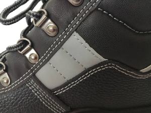 Scarpe di sicurezza da uomo nere impermeabili per lavoro con puntale in acciaio per campo edile - Product Image 4