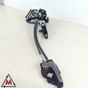 Serratura porta posteriore destra 81420-2Y010 per Hyundai ix35 2009-2015 usata (81707) - Product Image 1