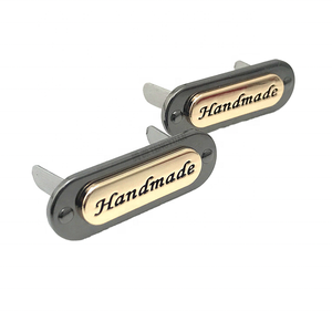 Chất lượng cao tùy chỉnh kim loại nhãn cho hàng may mặc tùy chỉnh thương hiệu Logo khắc tấm <span class=keywords><strong>tag</strong></span> - Product Image 1