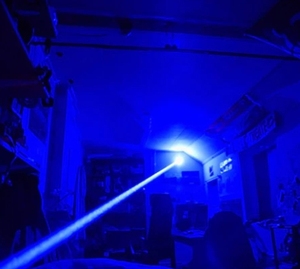Top Deal High-end 10KM Long Range Laser Beam <b>Rechargeable</b> LED Laser Pointer Blue Infrared Laser Pointer <b>Flashlight</b> - Product Image 3