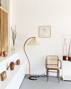 2021 nuovo Design Retro ombrello lampada da terra Nordic minimalista classico comodino pieghettato lampade angolari lampada pieghettata - Product Image 5