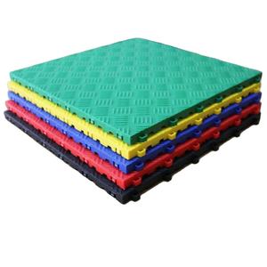 Carrelage de sol pp en caoutchouc supérieur pour carreaux de sol à emboîtement de basket-ball de garage serrure cachée étanche - Product Image 1