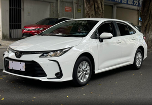 Auto Usado a Precio Económico, Toyota <span class=keywords><strong>Corolla</strong></span> <span class=keywords><strong>2020</strong></span>, 1.8L Híbrido E-CVT, Sedán de 4 Puertas y 5 Asientos, Volante a la Izquierda, Bajo Consumo de Combustible - Product Image 1