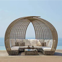 Ensemble de mobilier d'extérieur en rotin tressé pour jardin et terrasse, comprenant chaise longue de conversation, lit de repos rond de plage et mobilier de jardin d'extérieur 'Bird Cage'
