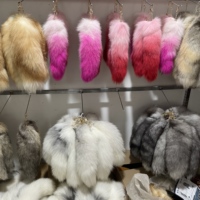 Vente en gros pour fabricants : Queue de renard véritable de haute qualité pour vêtements féminins adultes, accessoire moelleux de 40 cm en queue de renard brute