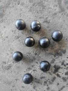 Bolas de acero forjadas de medios de molienda de alta calidad y alta dureza Bolas de molino de fundición para minería - Product Image 6