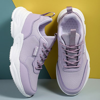 Vente en gros de chaussures blanches pour dames à semelle souple en maille tendance chaussures de marche décontractées pour femmes baskets