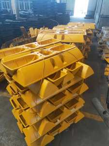 แผ่นรองเท้าแทรคเตอร์ D10 320b D4h,อะไหล่รถปราบดินตีนตะขาบตีนตะขาบรองเท้าสามส่วนสำหรับรถเครนรถตักดิน - Product Image 2