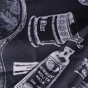 Venta directa por fabricante de suministros de peluquero retro, capas impresas, permanente y teñido, delantal <span class=keywords><strong>para</strong></span> cortar el cabello, suministros de peluquería - Product Image 6