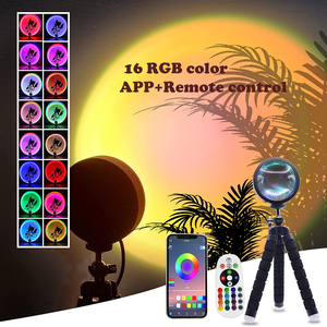 Lampada di proiezione al <span class=keywords><strong>tramonto</strong></span> a triangolo regolabile di vendita calda lampada a luce di <span class=keywords><strong>tramonto</strong></span> a Led in lega di alluminio a cambiamento di colore - Product Image 3