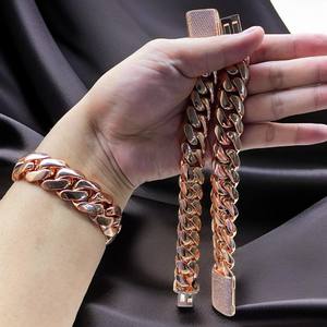 Cadena Cubana Personalizada con Moissanita Bañada en <span class=keywords><strong>Oro</strong></span> Rosa de 14K con Cierre 3D Eslabón Cubano de Miami - Product Image 5