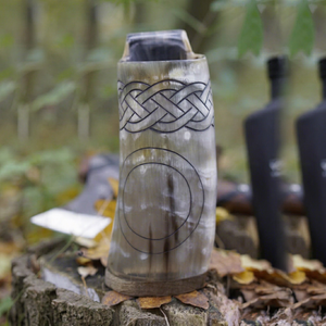 Mug en corne de buffle véritable fait main, tasse à boire d'inspiration viking, verre à bière, vaisselle rustique, articles de bar, fournisseur en gros - Product Image 1