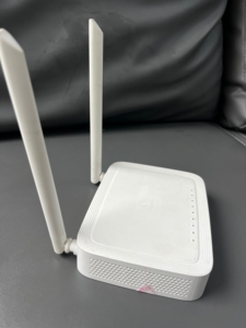 Precio al por mayor: ¡Oferta! ONU WiFi Usado H3-2S 4GE 2USB 2.4G/5G WiFi Voz Fibra Óptica ONU FTTH XPON 4GE Doble Banda H3-2S - Product Image 5
