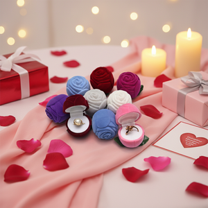 Boîte à bague en velours rose avec logo personnalisé, emballage de bijoux en forme de rose, boîte cadeau pour la Saint-Valentin, boîte à boucles d'oreilles - Product Image 1