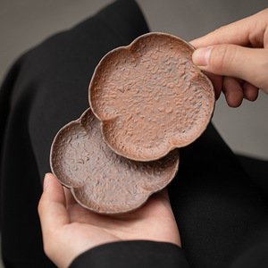 Petalo in ceramica grossolana sottobicchiere in ceramica vassoio da tè in stile cinese modello nuvola antiscivolo per uso domestico piccolo piatto tazza da tè piattini - Product Image 3