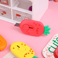 Ju Jia Cartoon Fruit Ontwerp Draagbare Mini Briefpapier Mes Model M 3 Kleuren
