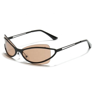 Nuovi Occhiali da Sole Y2K Spicy Girl Alien in Metallo, Modello Cat Eye per Donna, Resistenti ai Raggi UV, Ultra Leggeri 2026 - Product Image 6