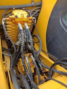 Mini-excavatrice Komatsu PC60 d'occasion industrielle de 6 tonnes avec moteur Cummins et transmission, à vendre depuis la Chine - Product Image 5