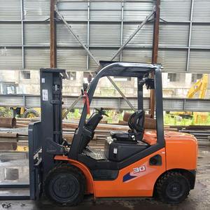 Montacargas de Combustión Interna CPCD30 de 3 Toneladas, Solución Eficiente para Manejo de Materiales Pesados, Montacargas Diésel HELI - Product Image 2