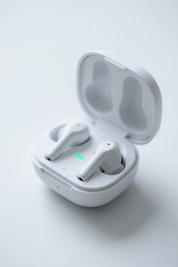 Écouteurs intra-auriculaires Anker à réduction de bruit avec affichage numérique LED, autonomie de 12h, étui de 192h, son puissant, appels IA, 6 micros pour - Product Image 6