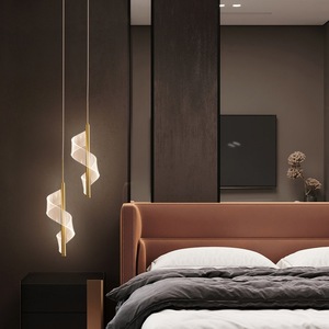 <span class=keywords><strong>Luminaire</strong></span> suspendu pour <span class=keywords><strong>salle</strong></span> à <span class=keywords><strong>manger</strong></span> en acrylique LED4W <span class=keywords><strong>contemporain</strong></span>, design unique, or + transparent, fabriqué en Chine - Product Image 3