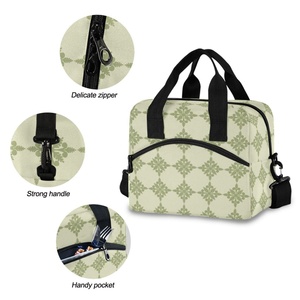 Sac à déjeuner isotherme en nylon vert matelassé à fleurs Aloha de style hawaïen, design personnalisé, capacité 15L, imperméable, pour femmes - Product Image 5