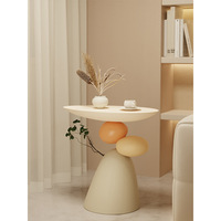 Table à thé de luxe légère de style crème 2025 pour petit appartement Table d'appoint de canapé pratique et silencieuse en résine