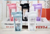 Bouteilles de shaker de protéines personnalisées sans BPA, portables, avec poignée, 600 ml, pour le sport et la remise en forme en plein air, vente en gros